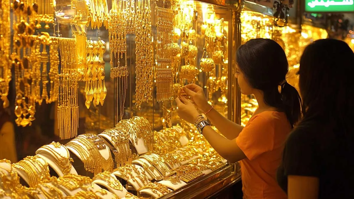 Vizag Gold Buyers Rejoice: Telugu Bulletins Hail Sunday's "Good News" Price Pause
