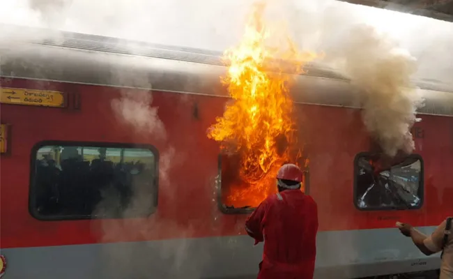 Tragic Train Fire Near Vizag: One Dead in Tatanagar-Ernakulam Blaze